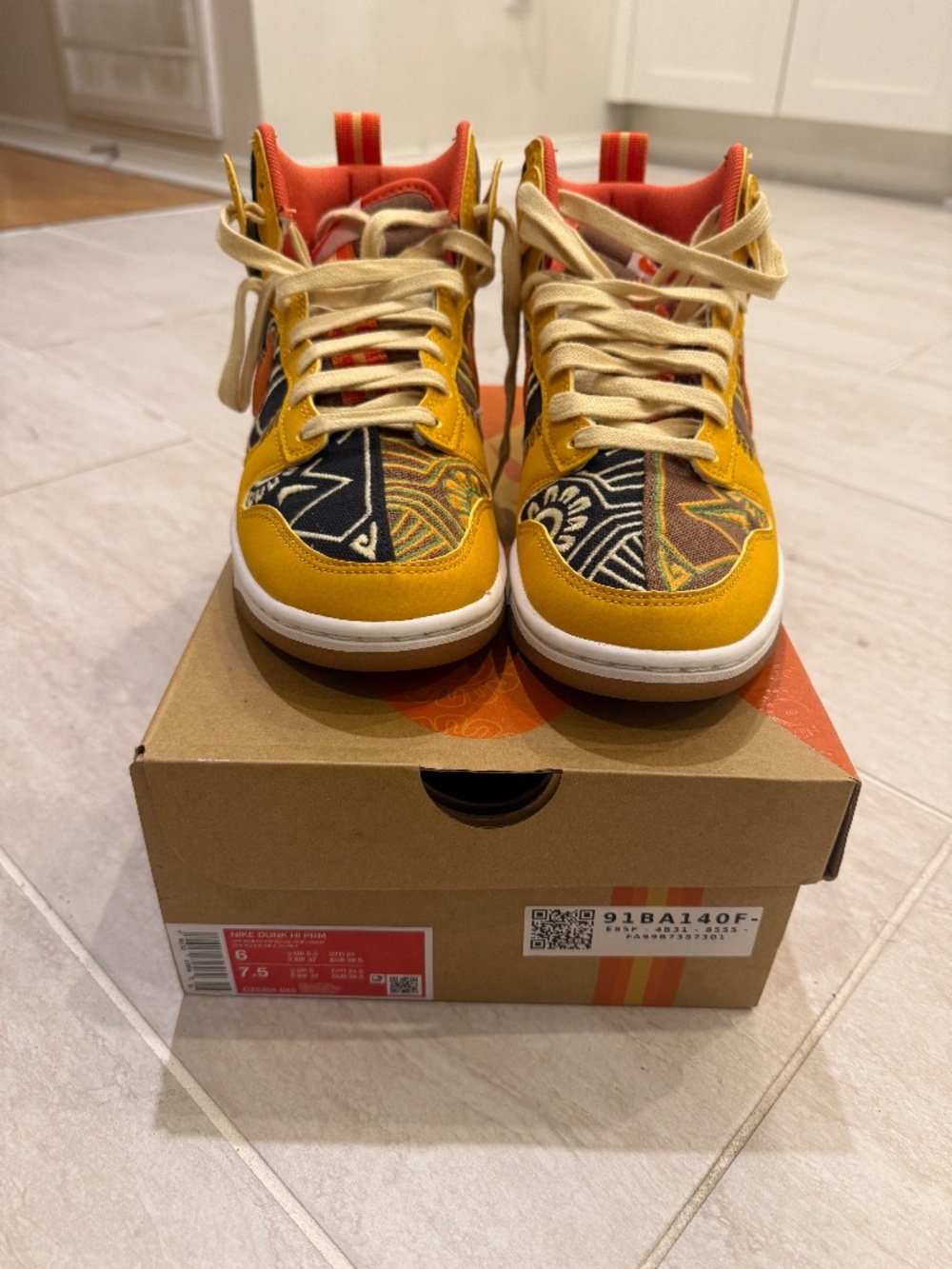NEW Nike Dunk High "Somos Familia" Yellow/Blk/Orange | Women's 7.5 | Premium - Picture 8 of 8
